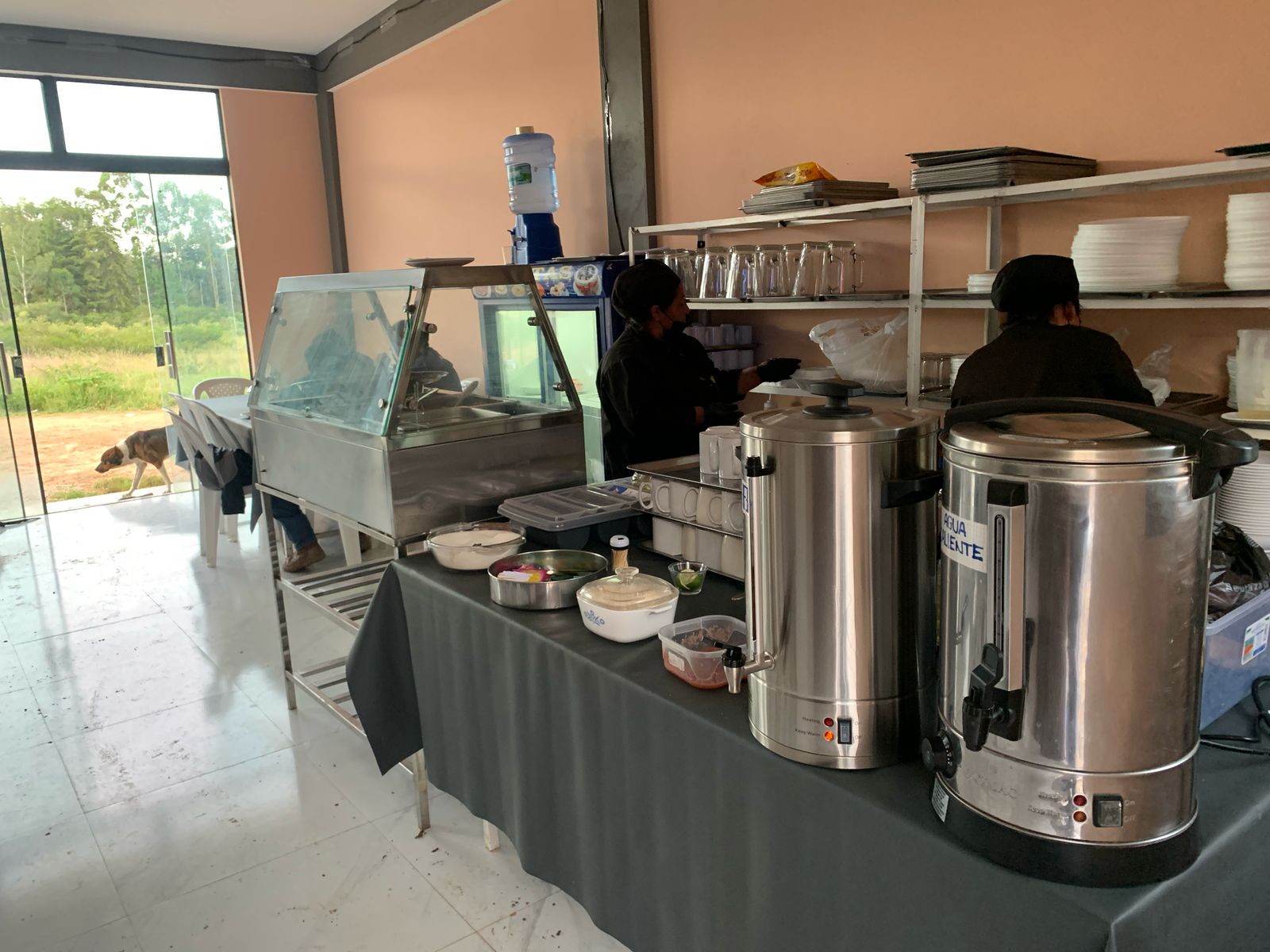 Estación de café del campamento